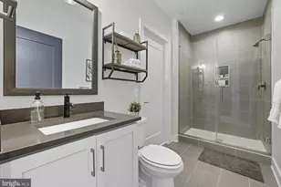 8215 River Rd, Bethesda, MD 20817 - Photo 4
