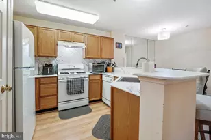 18801 Sparkling Water Dr, Gaithersburg, MD 20879 - Photo 10