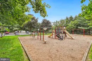 18801 Sparkling Water Dr, Gaithersburg, MD 20879 - Photo 4