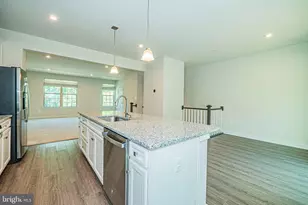 9530 Nature Trl, Montgomery Village, MD 20879 - Photo 8