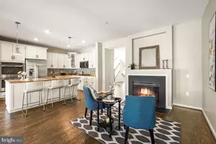 121 Copley Cir, Gaithersburg, MD 20878 - Photo 14