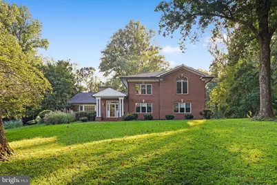 10810 Burbank, Potomac, MD 20854 - Photo 2