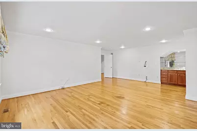 10810 Burbank, Potomac, MD 20854 - Photo 8