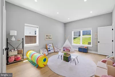 7121 W Greenvale Parkway, Chevy Chase, MD 20815 - Photo 22