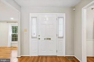 1038 Carnation Dr, Rockville, MD 20850 - Photo 2