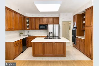 10804 Willow Run Court, Potomac, MD 20854 - Photo 4