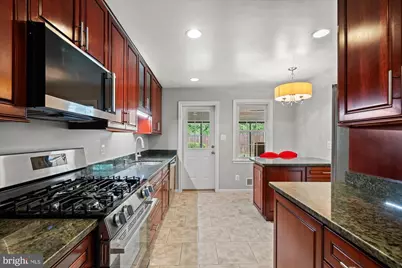 9805 Raleigh Tavern Court, Bethesda, MD 20814 - Photo 2