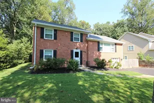6915 Wilson Ln, Bethesda, MD 20817 - Photo 2