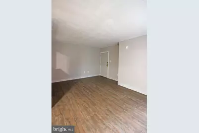 17A Water Street #30, Gaithersburg, MD 20877 - Photo 2