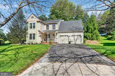 9401 Primrose View Court, Gaithersburg, MD 20882 - Photo 2