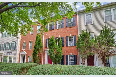 629 Chestnut Hill Mews, Gaithersburg, MD 20878 - Photo 1