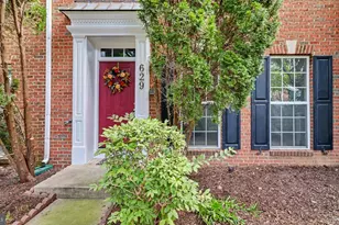 629 Chestnut Hill Mews, Gaithersburg, MD 20878 - Photo 2