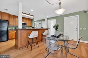 9743 Winery Ct, Gaithersburg, MD 20879 - Photo 2
