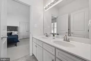14301 Byrne Park Dr, Clarksburg, MD 20871 - Photo 64