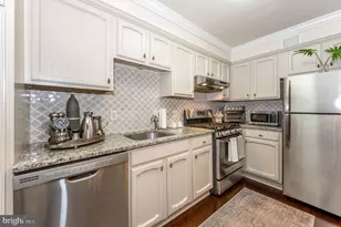 10300 Westlake Dr, Bethesda, MD 20817 - Photo 24