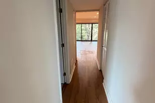 6 Monroe St, Rockville, MD 20850 - Photo 2