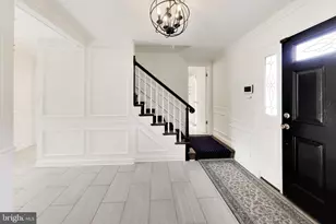 7724 Fontaine St, Potomac, MD 20854 - Photo 6
