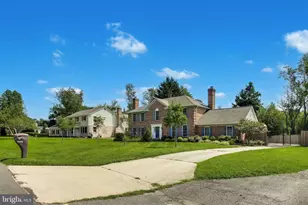7724 Fontaine St, Potomac, MD 20854 - Photo 4