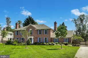 7724 Fontaine St, Potomac, MD 20854 - Photo 2