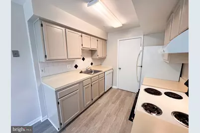 2501 McVeary Court #11, Silver Spring, MD 20906 - Photo 4