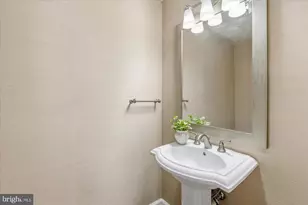 8300 Burdette Rd, Bethesda, MD 20817 - Photo 10