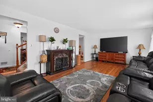9215 Weathervane Pl, Gaithersburg, MD 20886 - Photo 10