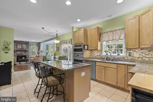 8017 Exodus Dr, Gaithersburg, MD 20882 - Photo 8