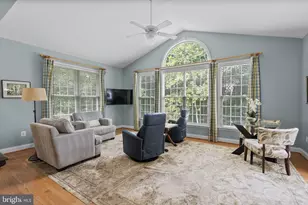 8017 Exodus Dr, Gaithersburg, MD 20882 - Photo 16