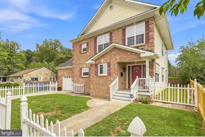 10717 Bentley Lane, Kensington, MD 20895 - Photo 2