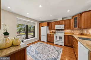 20567 Summersong Ln, Germantown, MD 20874 - Photo 2