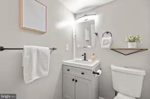 2302 Sun Valley Cir, Silver Spring, MD 20906 - Photo 12