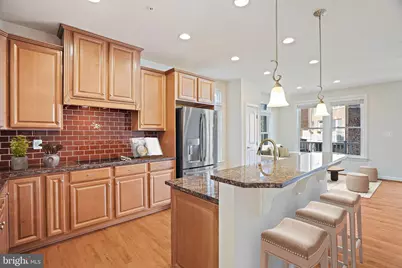 245 Parkview, Gaithersburg, MD 20878 - Photo 4
