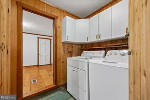408 4th Ave, Washington Grove, MD 20880 - Photo 24