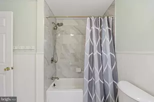 18823 Pintail Ln, Gaithersburg, MD 20879 - Photo 32