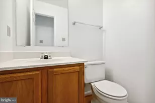 18221 Fox Chase Cir, Olney, MD 20832 - Photo 10