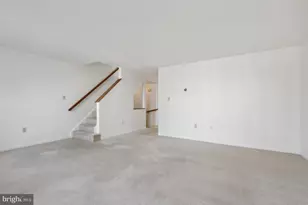18221 Fox Chase Cir, Olney, MD 20832 - Photo 4