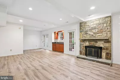 8912 Barrowgate Court, Potomac, MD 20854 - Photo 18