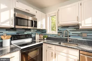 6701 Kenwood Forest Ln, Chevy Chase, MD 20815 - Photo 12