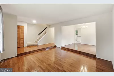 8918 Centerway Road, Gaithersburg, MD 20879 - Photo 4