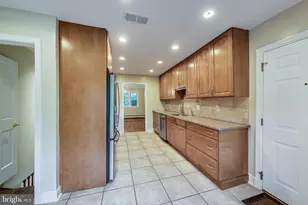 14904 Claude Ln, Silver Spring, MD 20905 - Photo 10