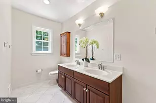2400 E Gate Dr, Silver Spring, MD 20906 - Photo 28