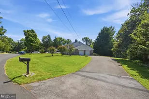 2400 E Gate Dr, Silver Spring, MD 20906 - Photo 2