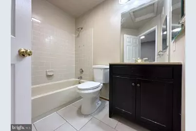 20527 Lowfield Drive, Germantown, MD 20874 - Photo 32