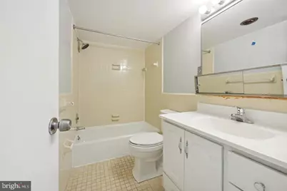 5101 River Road W #1912, Bethesda, MD 20816 - Photo 4