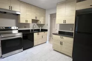 11315 Commonwealth, Rockville, MD 20852 - Photo 2