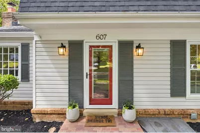 607 Watts Branch, Potomac, MD 20854 - Photo 2