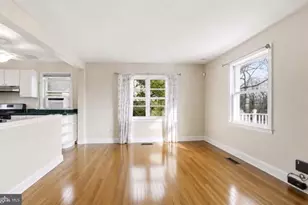 10626 S Dunmoor Dr, Silver Spring, MD 20901 - Photo 2