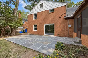 11906 Henry Fleet Dr, Potomac, MD 20854 - Photo 2