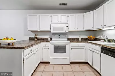 5700 Brewer House Circle #T1, Rockville, MD 20852 - Photo 10