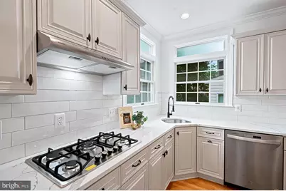 3009 Windy Knoll Court, Rockville, MD 20850 - Photo 6